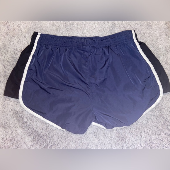 DALLAS COWBOYS AUTHENTIC SHORTS - Picture 2 of 3
